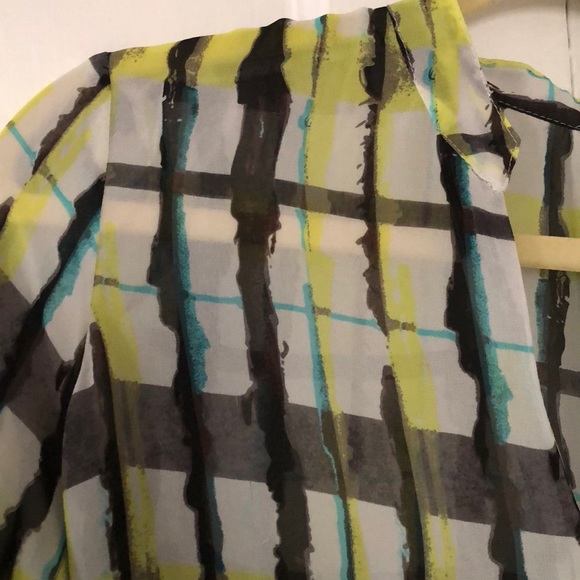 Vince Camuto blouse! - Picture 2 of 3